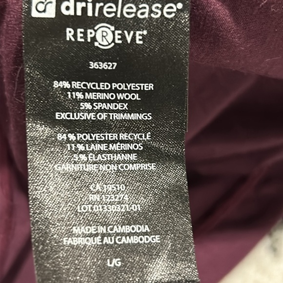 Paradox size, large, three-quarter, zip up long sleeve, purple, thumb holes - Picture 9 of 9